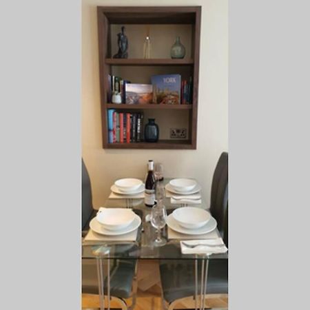 Luxury One Bedroom Apartment Within The City Walls York Kültér fotó