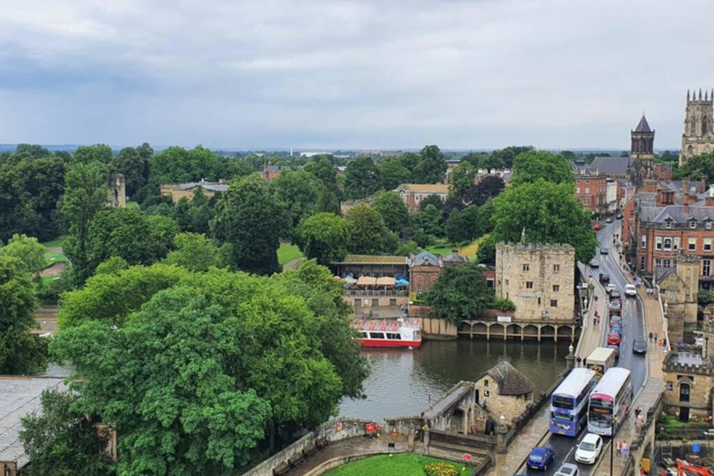 Luxury One Bedroom Apartment Within The City Walls York Kültér fotó